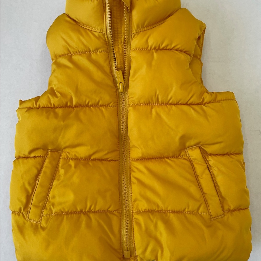 Old Navy Puffer Vest Size 2T Yellow/Orange Color